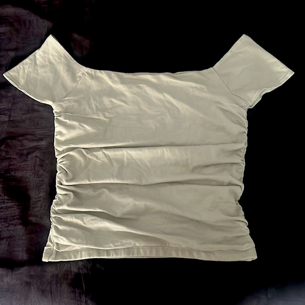 A short sleeve crop top lighter green